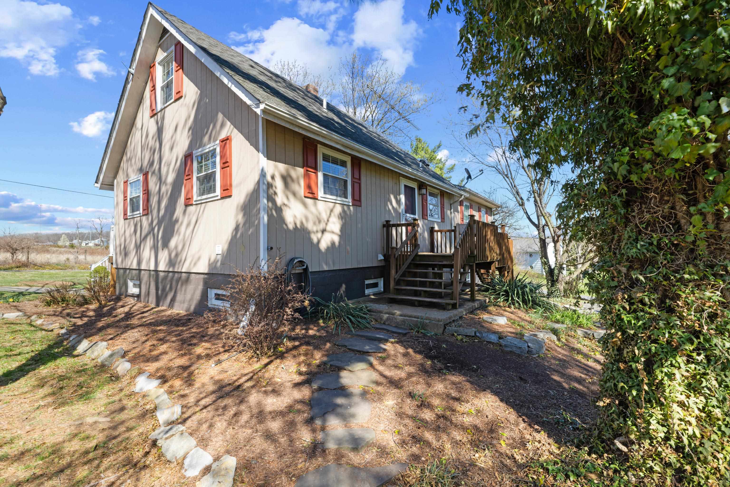 1015 HAMLET DR, ROCKINGHAM, Virginia 22802, 4 Bedrooms Bedrooms, ,2 BathroomsBathrooms,Residential,1015 HAMLET DR,674773 MLS # 674773 1015 HAMLET DR, ROCKINGHAM, Virginia 22802, 4 Bedrooms Bedrooms, ,2 BathroomsBathrooms,Residential,1015 HAMLET DR,674773 MLS # 674773