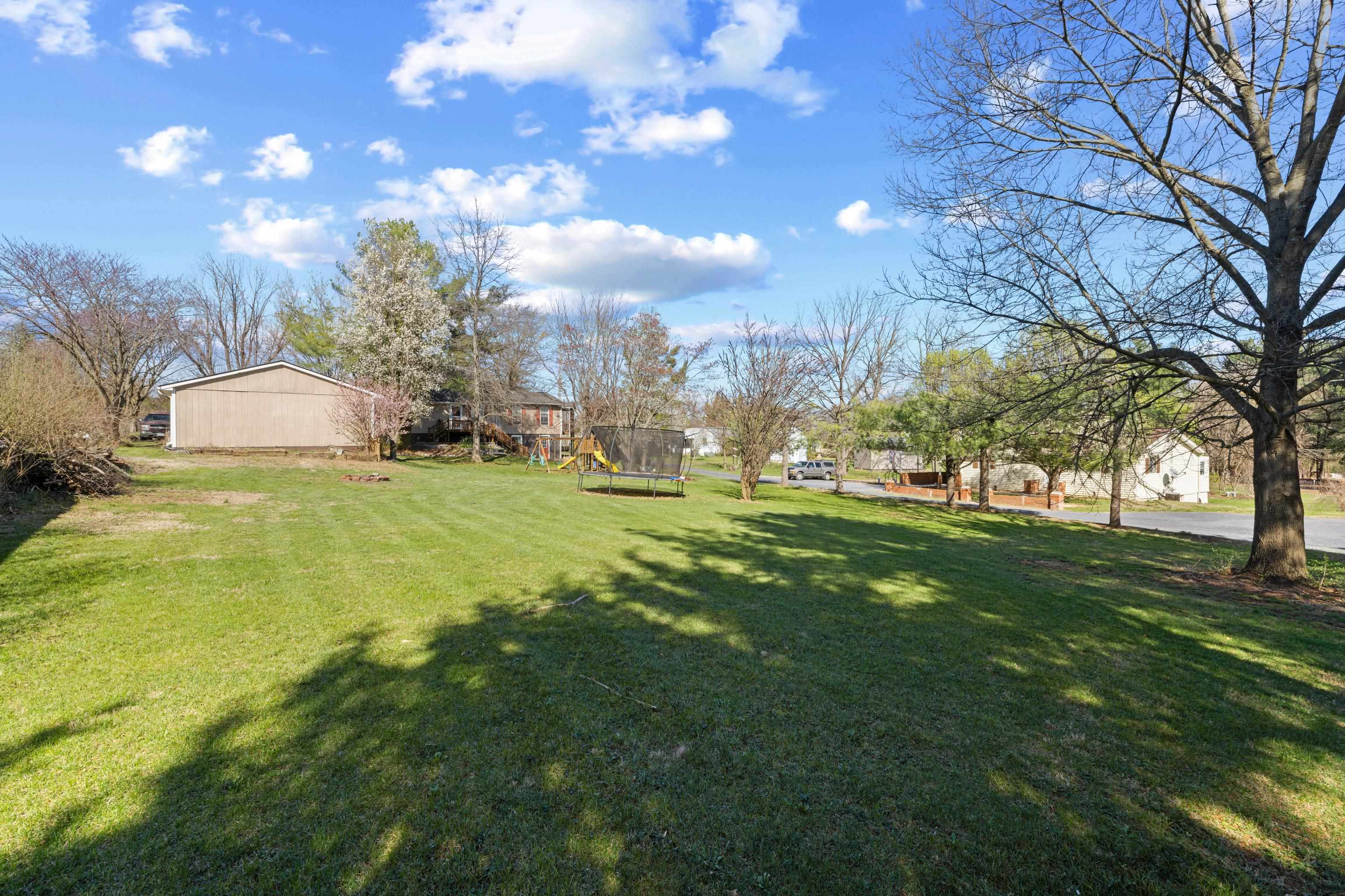 1015 HAMLET DR, ROCKINGHAM, Virginia 22802, 4 Bedrooms Bedrooms, ,2 BathroomsBathrooms,Residential,1015 HAMLET DR,674773 MLS # 674773 1015 HAMLET DR, ROCKINGHAM, Virginia 22802, 4 Bedrooms Bedrooms, ,2 BathroomsBathrooms,Residential,1015 HAMLET DR,674773 MLS # 674773