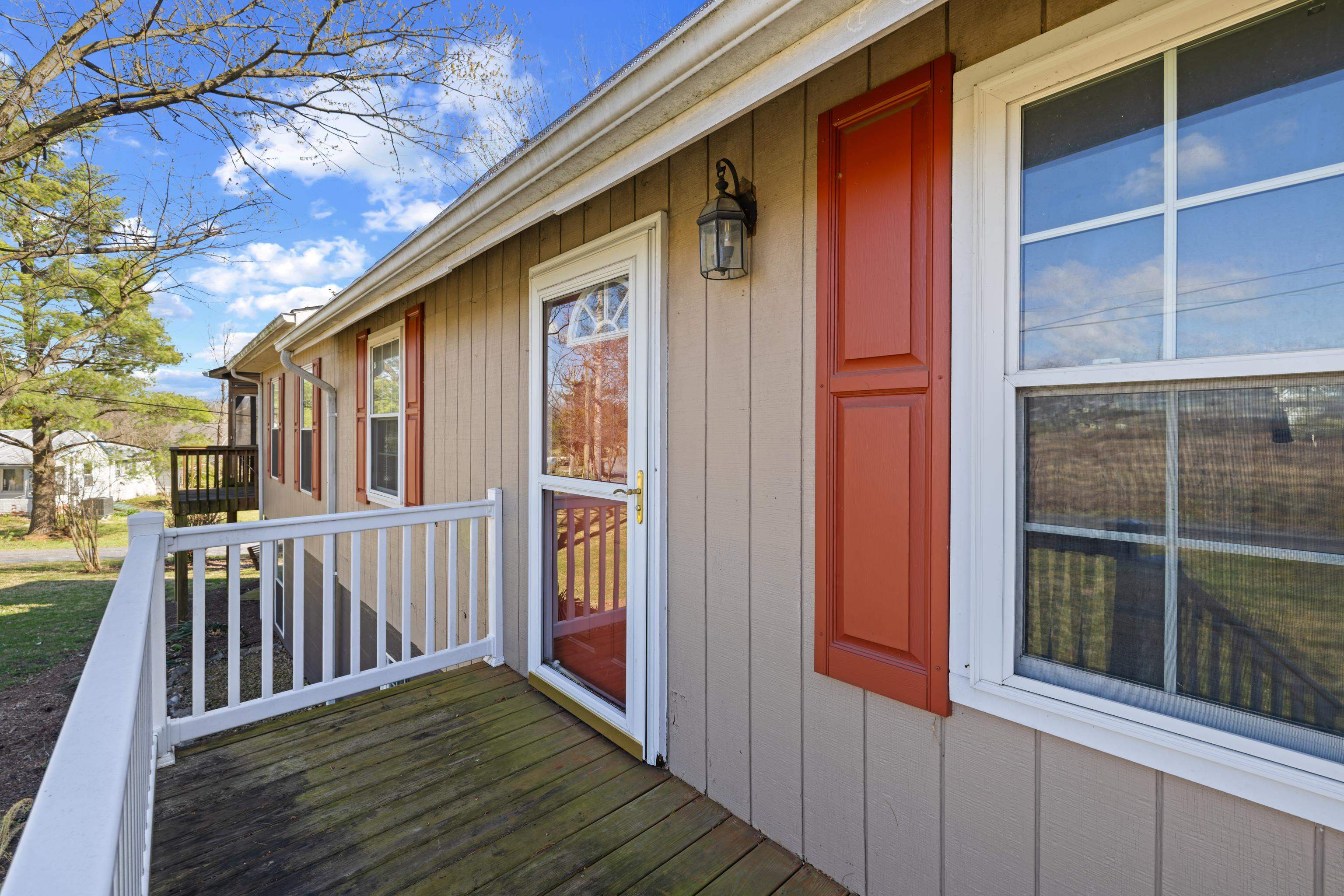 1015 HAMLET DR, ROCKINGHAM, Virginia 22802, 4 Bedrooms Bedrooms, ,2 BathroomsBathrooms,Residential,1015 HAMLET DR,674773 MLS # 674773 1015 HAMLET DR, ROCKINGHAM, Virginia 22802, 4 Bedrooms Bedrooms, ,2 BathroomsBathrooms,Residential,1015 HAMLET DR,674773 MLS # 674773