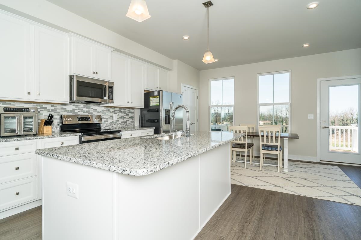 4512 FOUNTAINBRIDGE CT, ROCKINGHAM, Virginia 22801, 3 Bedrooms Bedrooms, ,2 BathroomsBathrooms,Residential,4512 FOUNTAINBRIDGE CT,674778 MLS # 674778