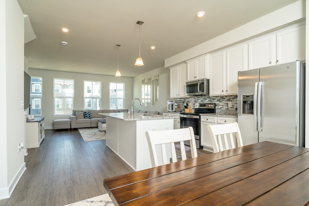 4512 FOUNTAINBRIDGE CT, ROCKINGHAM, Virginia 22801, 3 Bedrooms Bedrooms, ,2 BathroomsBathrooms,Residential,4512 FOUNTAINBRIDGE CT,674778 MLS # 674778