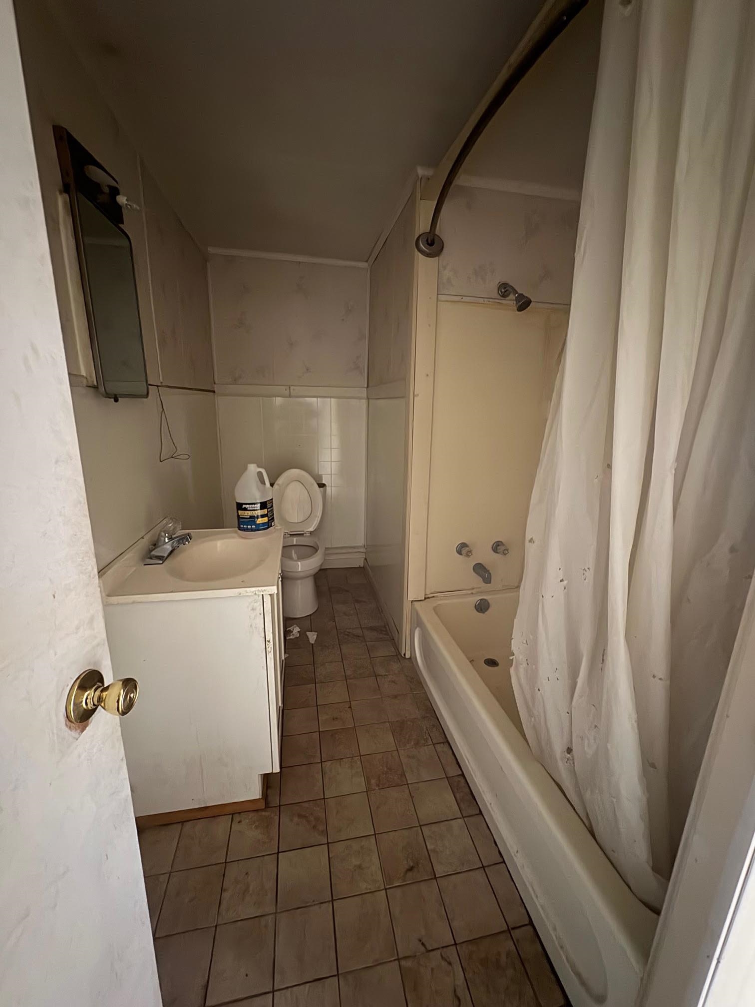 426 E CRAIG ST, CRAIGSVILLE, Virginia 24430, 3 Bedrooms Bedrooms, ,2 BathroomsBathrooms,Residential,426 E CRAIG ST,674786 MLS # 674786 426 E CRAIG ST, CRAIGSVILLE, Virginia 24430, 3 Bedrooms Bedrooms, ,2 BathroomsBathrooms,Residential,426 E CRAIG ST,674786 MLS # 674786