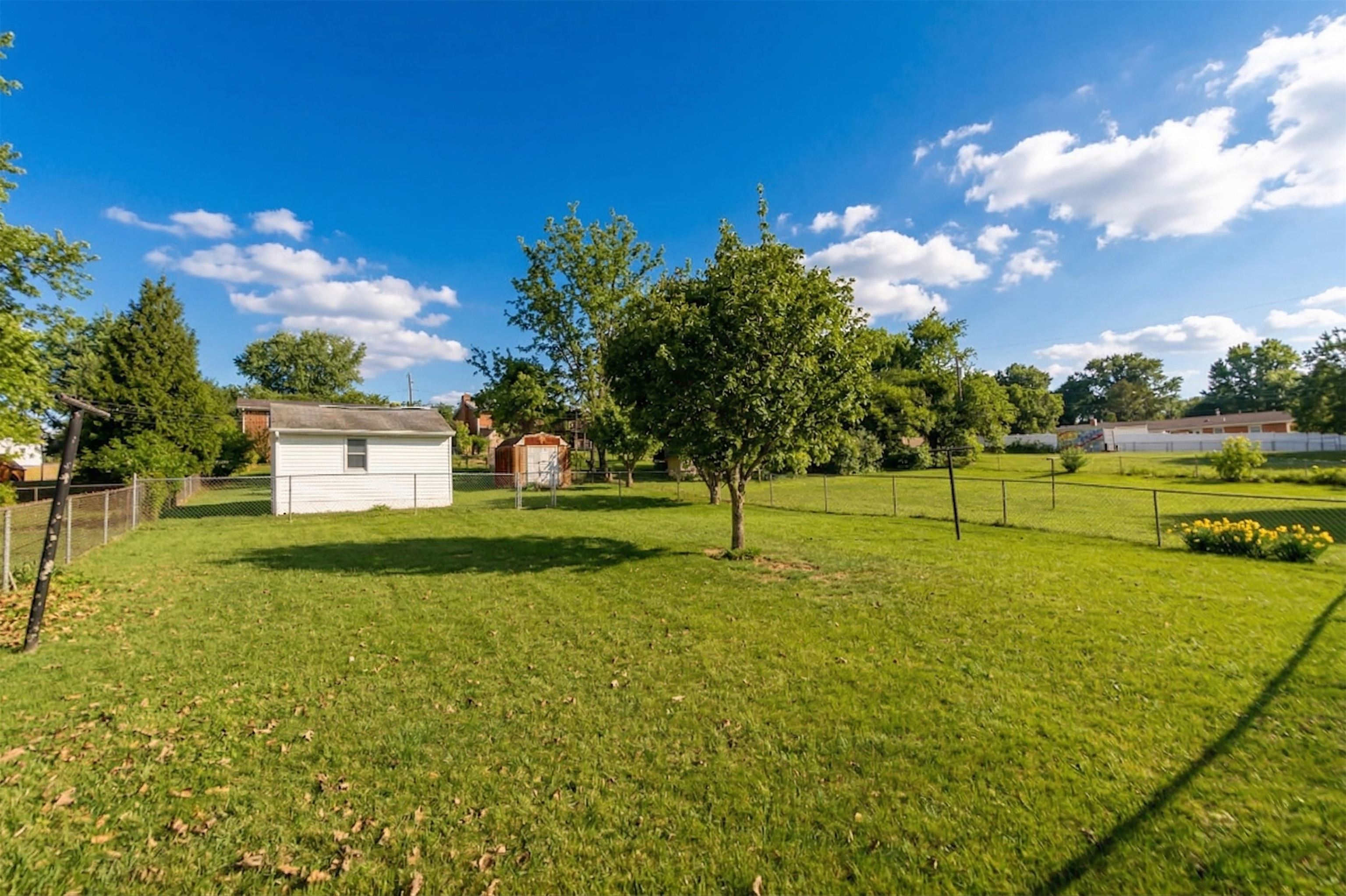 208 GEORGE ST, STAUNTON, Virginia 24401, 3 Bedrooms Bedrooms, ,1 BathroomBathrooms,Residential,208 GEORGE ST,674800 MLS # 674800