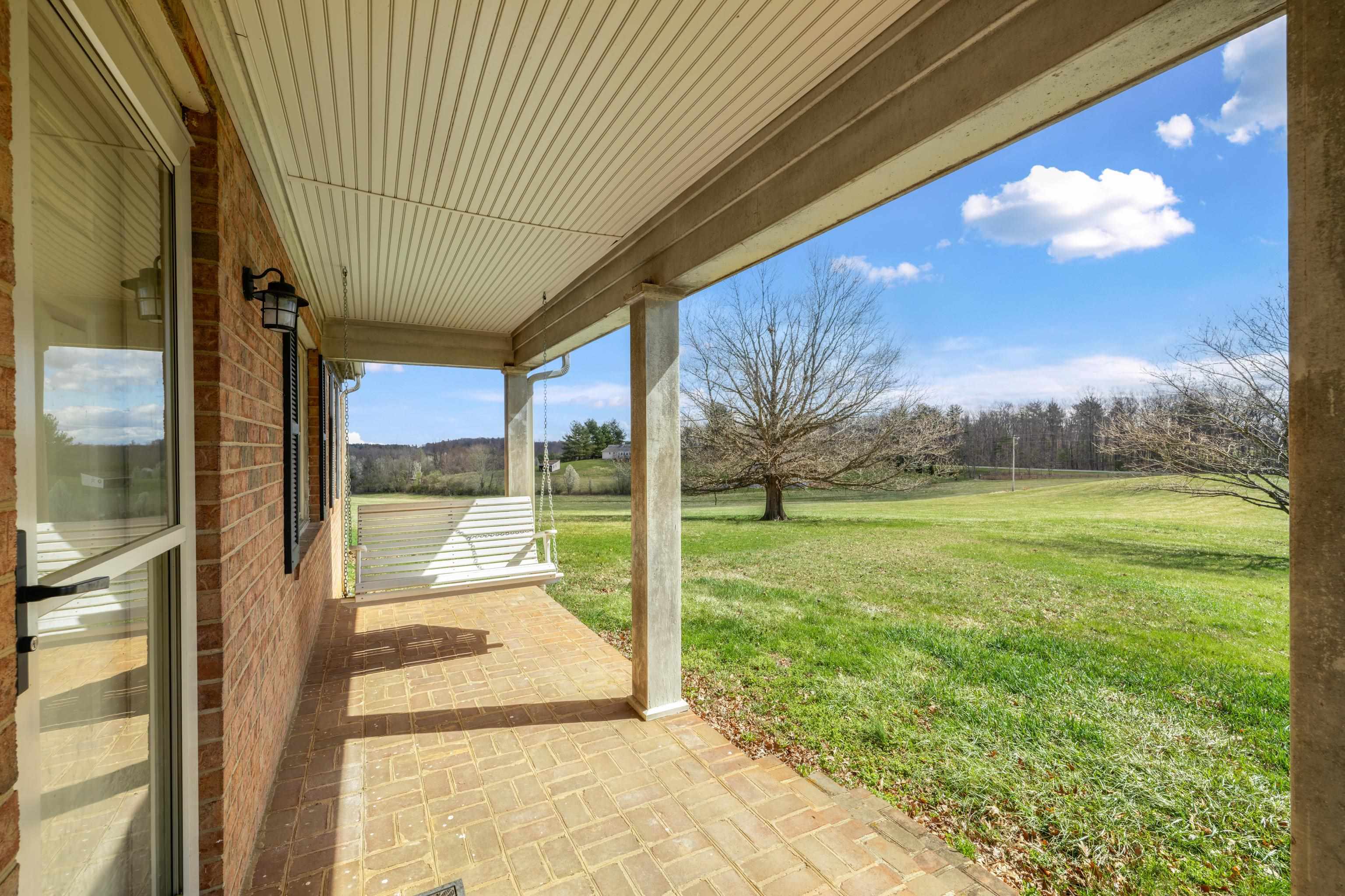 41 LAST RAID LN, SWOOPE, Virginia 24479, 4 Bedrooms Bedrooms, ,3 BathroomsBathrooms,Residential,41 LAST RAID LN,674802 MLS # 674802