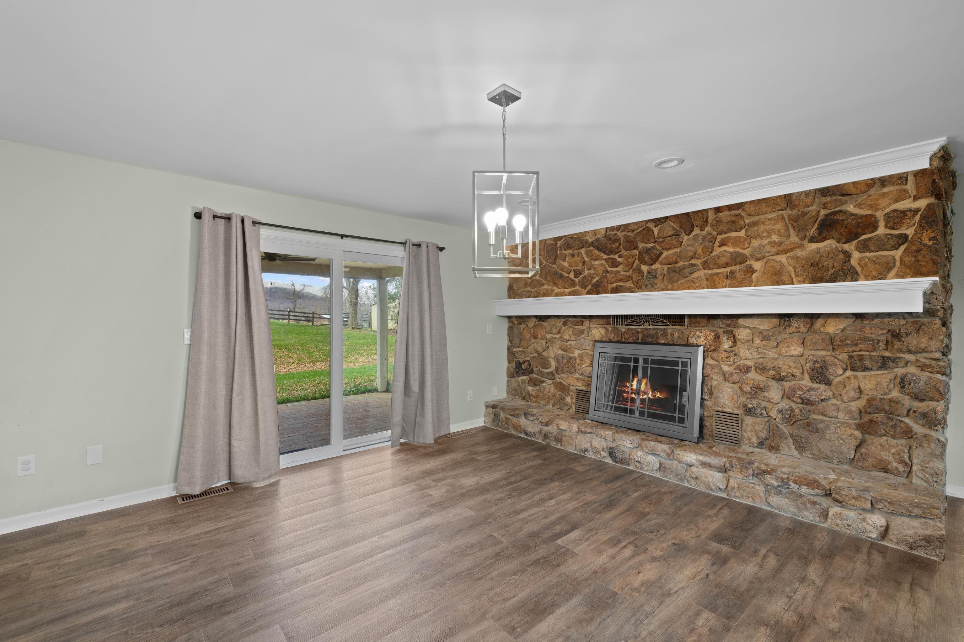 41 LAST RAID LN, SWOOPE, Virginia 24479, 4 Bedrooms Bedrooms, ,3 BathroomsBathrooms,Residential,41 LAST RAID LN,674802 MLS # 674802