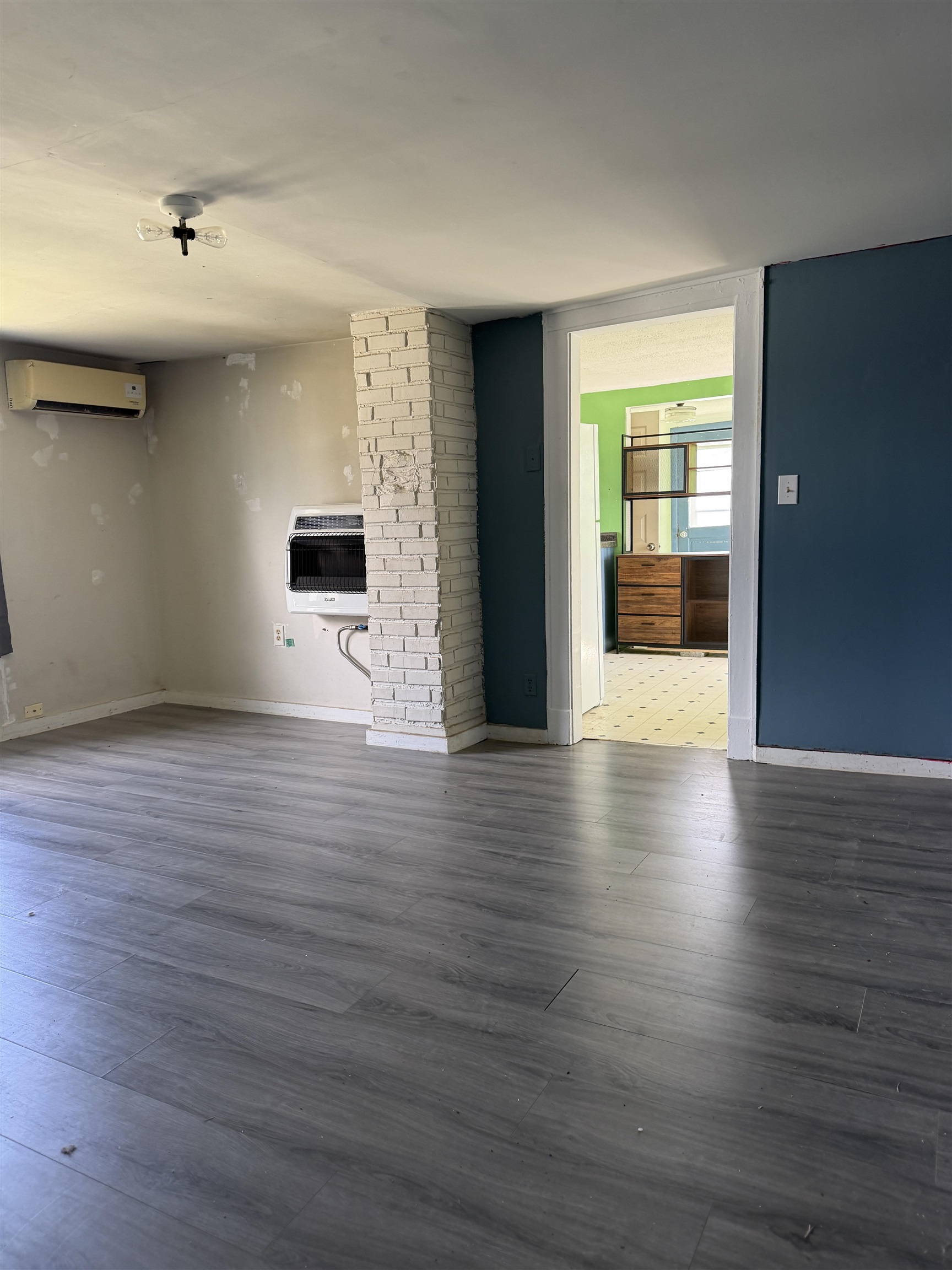 166 STRAITH ST, STAUNTON, Virginia 24401, 3 Bedrooms Bedrooms, ,1 BathroomBathrooms,Residential,166 STRAITH ST,674821 MLS # 674821