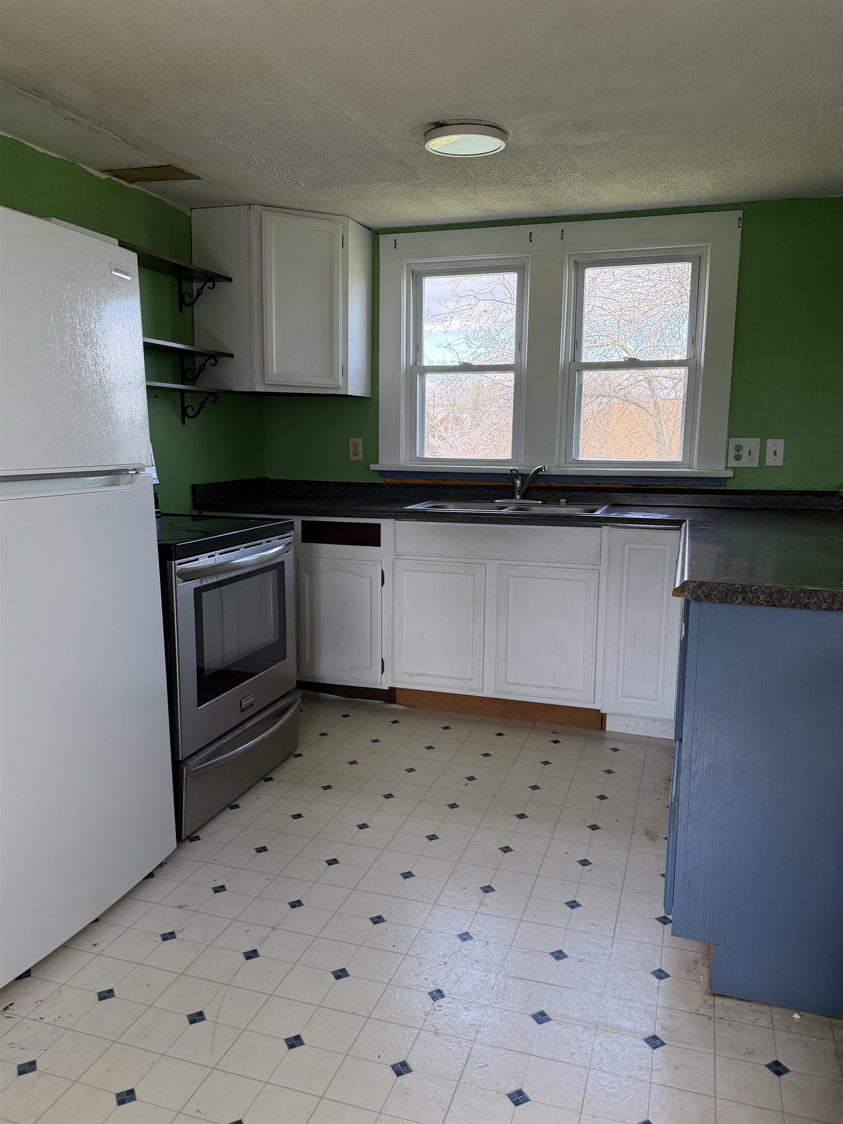 166 STRAITH ST, STAUNTON, Virginia 24401, 3 Bedrooms Bedrooms, ,1 BathroomBathrooms,Residential,166 STRAITH ST,674821 MLS # 674821