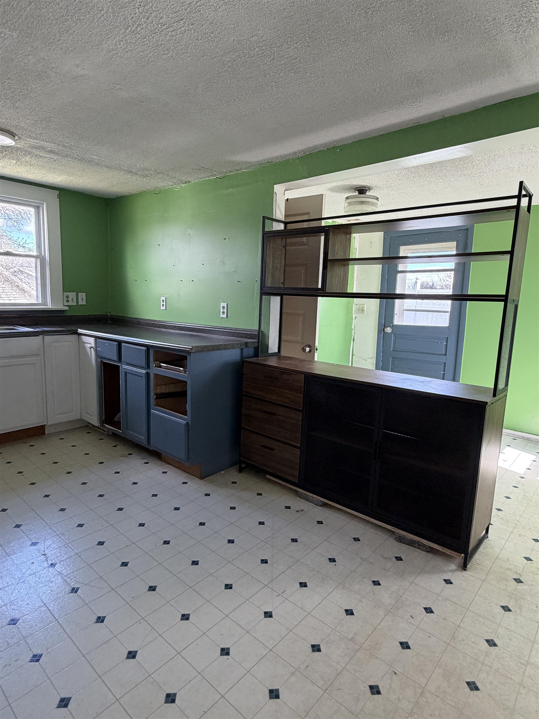 166 STRAITH ST, STAUNTON, Virginia 24401, 3 Bedrooms Bedrooms, ,1 BathroomBathrooms,Residential,166 STRAITH ST,674821 MLS # 674821