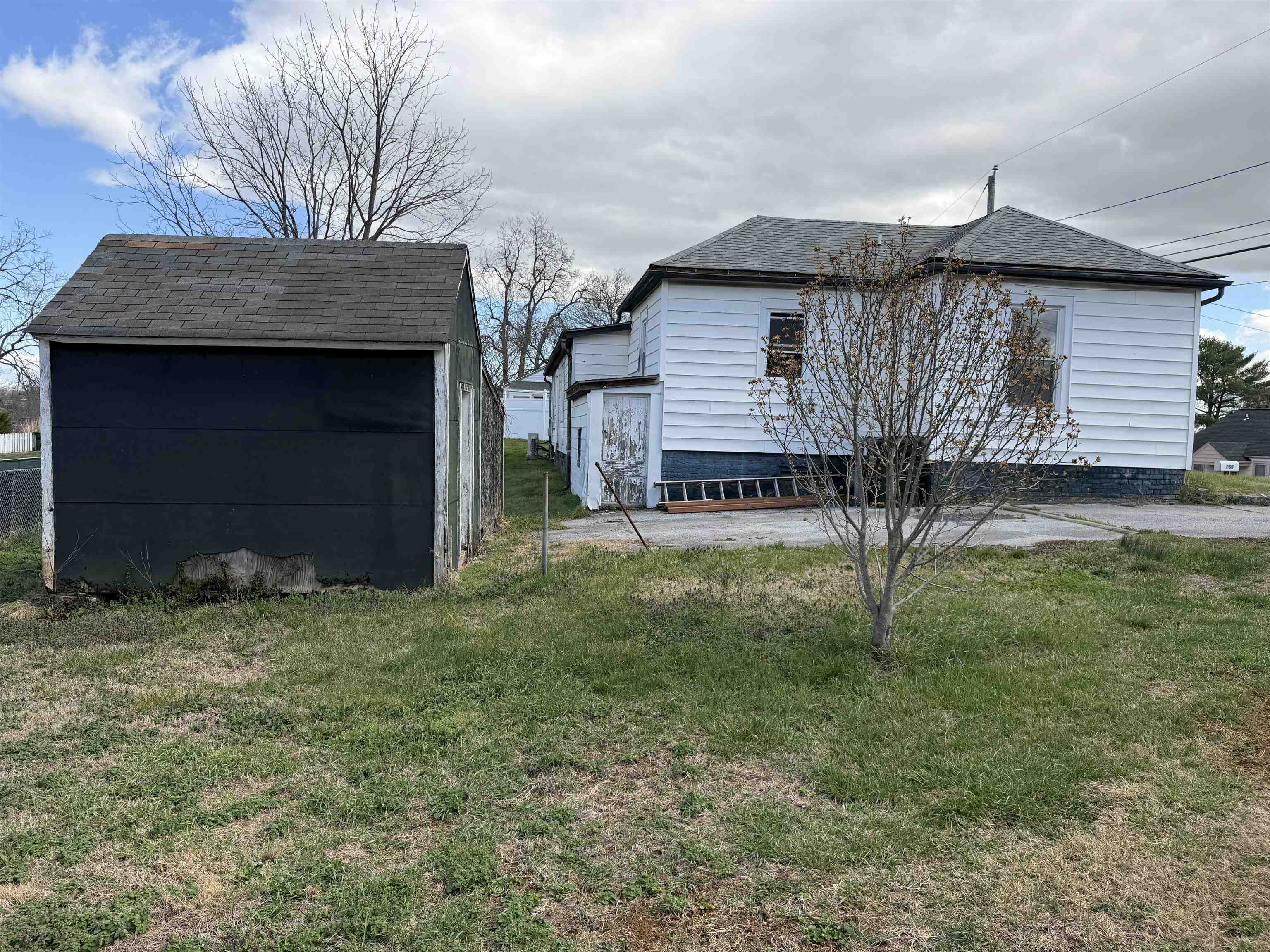 166 STRAITH ST, STAUNTON, Virginia 24401, 3 Bedrooms Bedrooms, ,1 BathroomBathrooms,Residential,166 STRAITH ST,674821 MLS # 674821