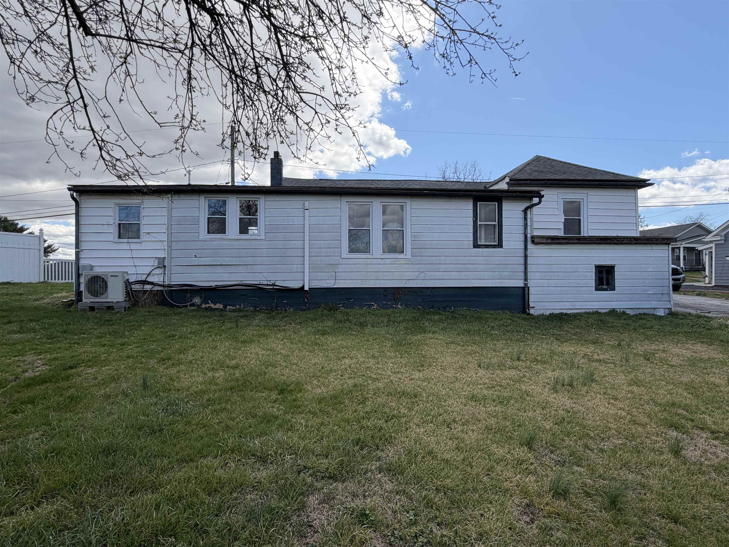 166 STRAITH ST, STAUNTON, Virginia 24401, 3 Bedrooms Bedrooms, ,1 BathroomBathrooms,Residential,166 STRAITH ST,674821 MLS # 674821