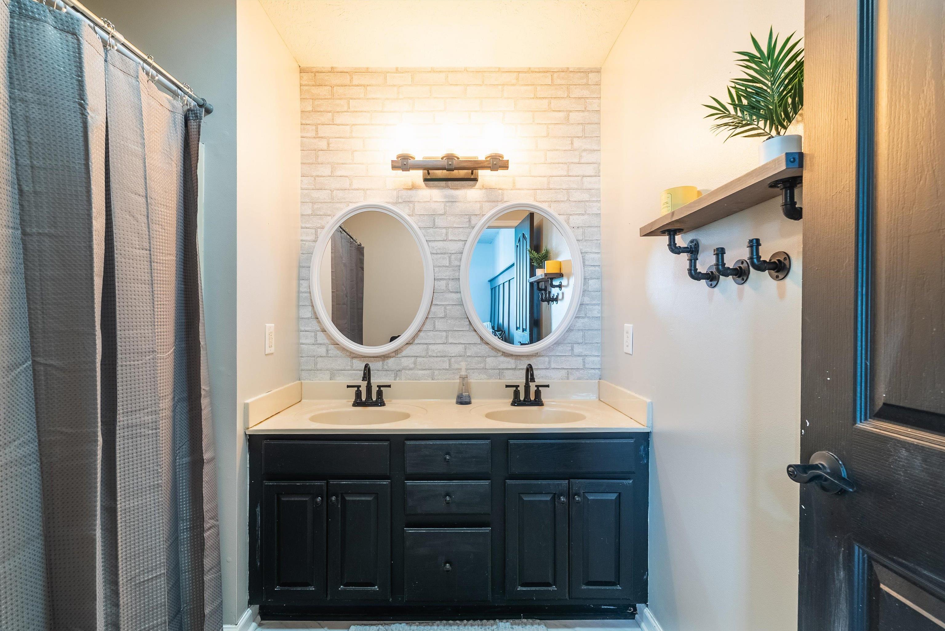 51 FALCON LN, WEYERS CAVE, Virginia 24486, 3 Bedrooms Bedrooms, ,2 BathroomsBathrooms,Residential,51 FALCON LN,674838 MLS # 674838