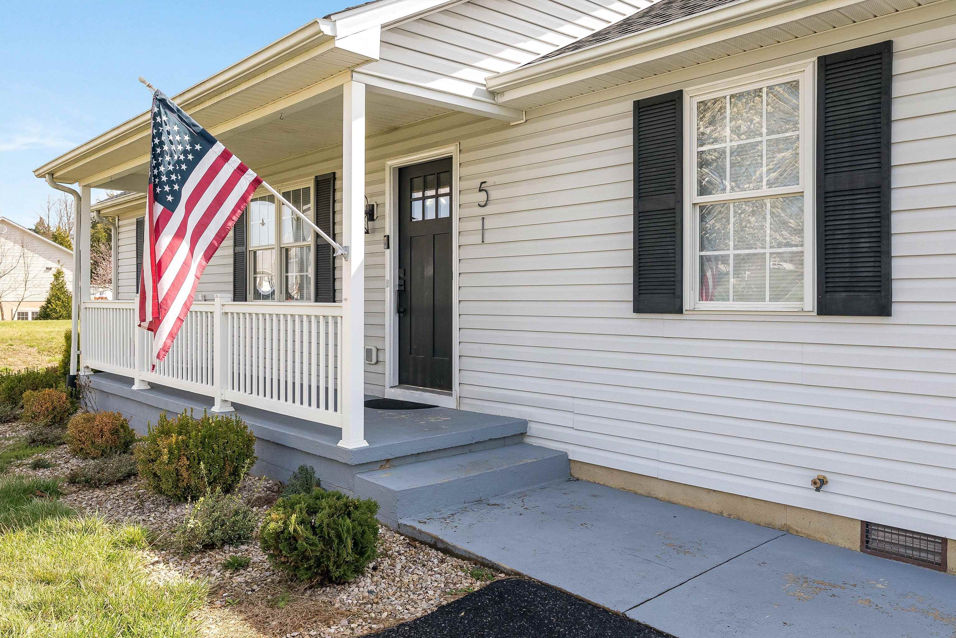 51 FALCON LN, WEYERS CAVE, Virginia 24486, 3 Bedrooms Bedrooms, ,2 BathroomsBathrooms,Residential,51 FALCON LN,674838 MLS # 674838