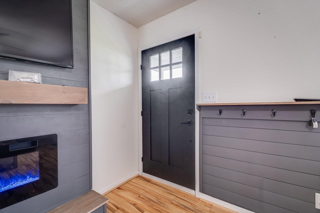 51 FALCON LN, WEYERS CAVE, Virginia 24486, 3 Bedrooms Bedrooms, ,2 BathroomsBathrooms,Residential,51 FALCON LN,674838 MLS # 674838