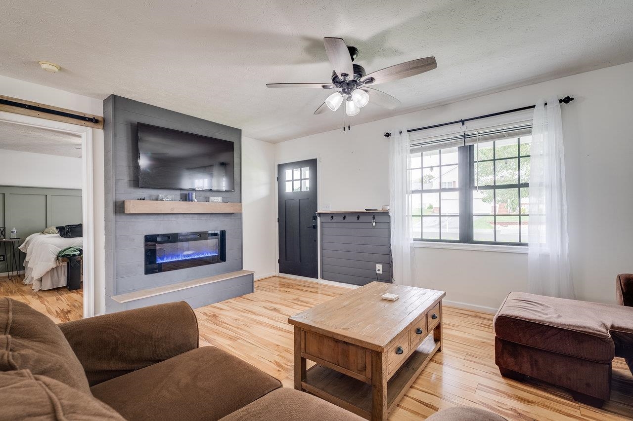 51 FALCON LN, WEYERS CAVE, Virginia 24486, 3 Bedrooms Bedrooms, ,2 BathroomsBathrooms,Residential,51 FALCON LN,674838 MLS # 674838