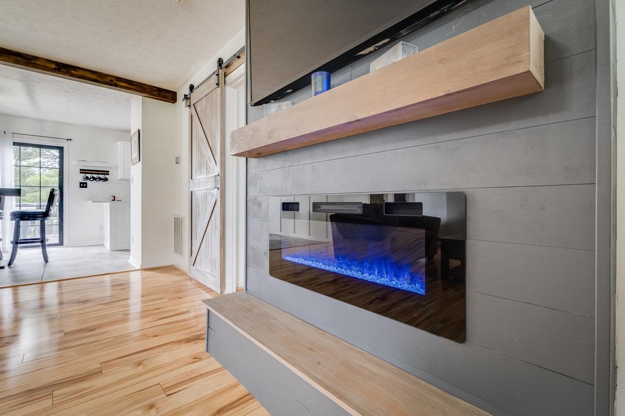 51 FALCON LN, WEYERS CAVE, Virginia 24486, 3 Bedrooms Bedrooms, ,2 BathroomsBathrooms,Residential,51 FALCON LN,674838 MLS # 674838