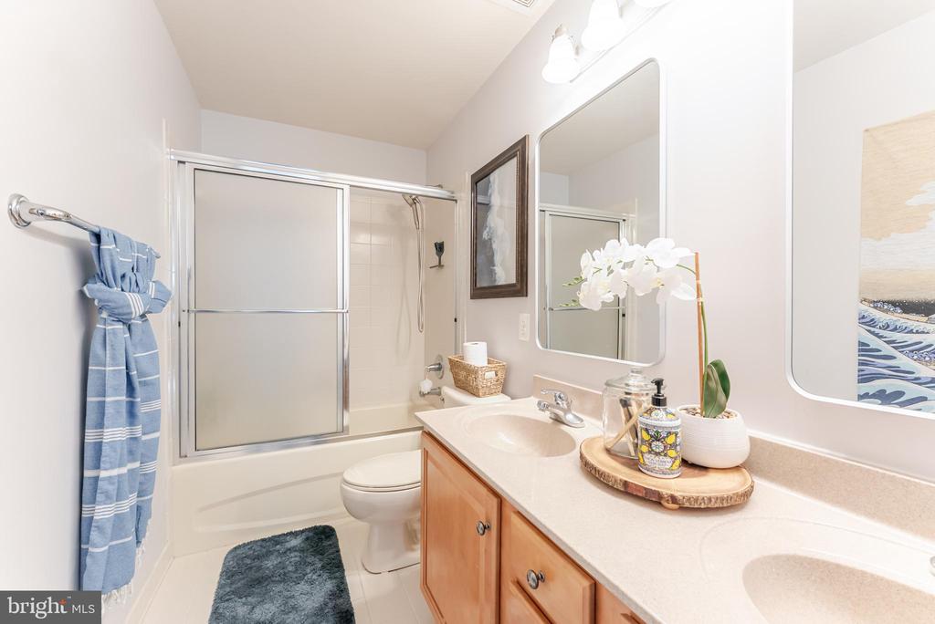 8007 PEMBROKE CIR, SPOTSYLVANIA, Virginia 22551, 4 Bedrooms Bedrooms, ,3 BathroomsBathrooms,Residential,8007 PEMBROKE CIR,VASP2038934 MLS # VASP2038934