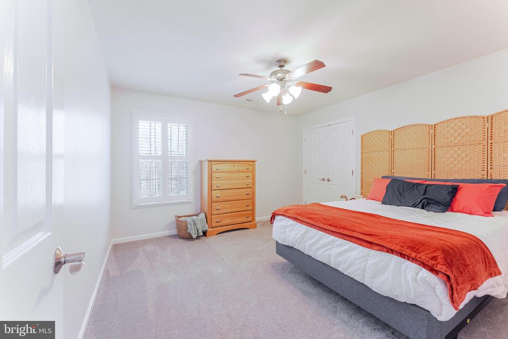 8007 PEMBROKE CIR, SPOTSYLVANIA, Virginia 22551, 4 Bedrooms Bedrooms, ,3 BathroomsBathrooms,Residential,8007 PEMBROKE CIR,VASP2038934 MLS # VASP2038934