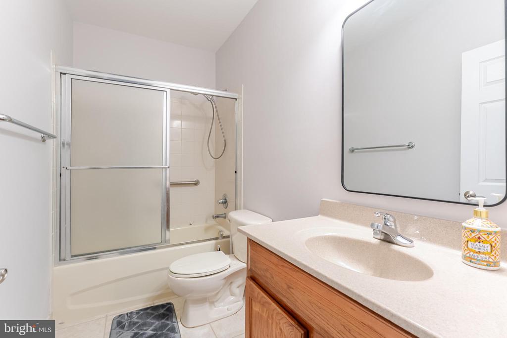 8007 PEMBROKE CIR, SPOTSYLVANIA, Virginia 22551, 4 Bedrooms Bedrooms, ,3 BathroomsBathrooms,Residential,8007 PEMBROKE CIR,VASP2038934 MLS # VASP2038934