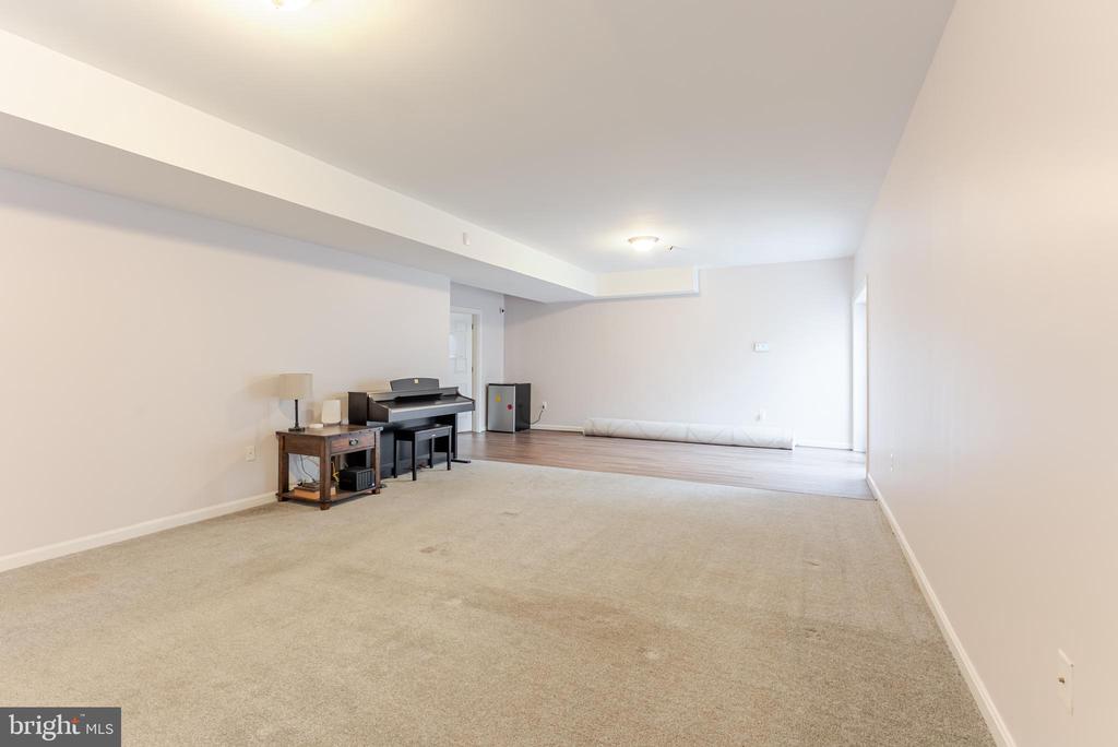 8007 PEMBROKE CIR, SPOTSYLVANIA, Virginia 22551, 4 Bedrooms Bedrooms, ,3 BathroomsBathrooms,Residential,8007 PEMBROKE CIR,VASP2038934 MLS # VASP2038934