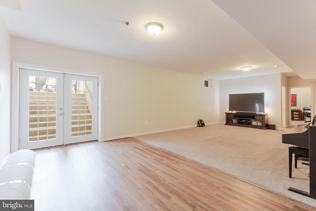 8007 PEMBROKE CIR, SPOTSYLVANIA, Virginia 22551, 4 Bedrooms Bedrooms, ,3 BathroomsBathrooms,Residential,8007 PEMBROKE CIR,VASP2038934 MLS # VASP2038934