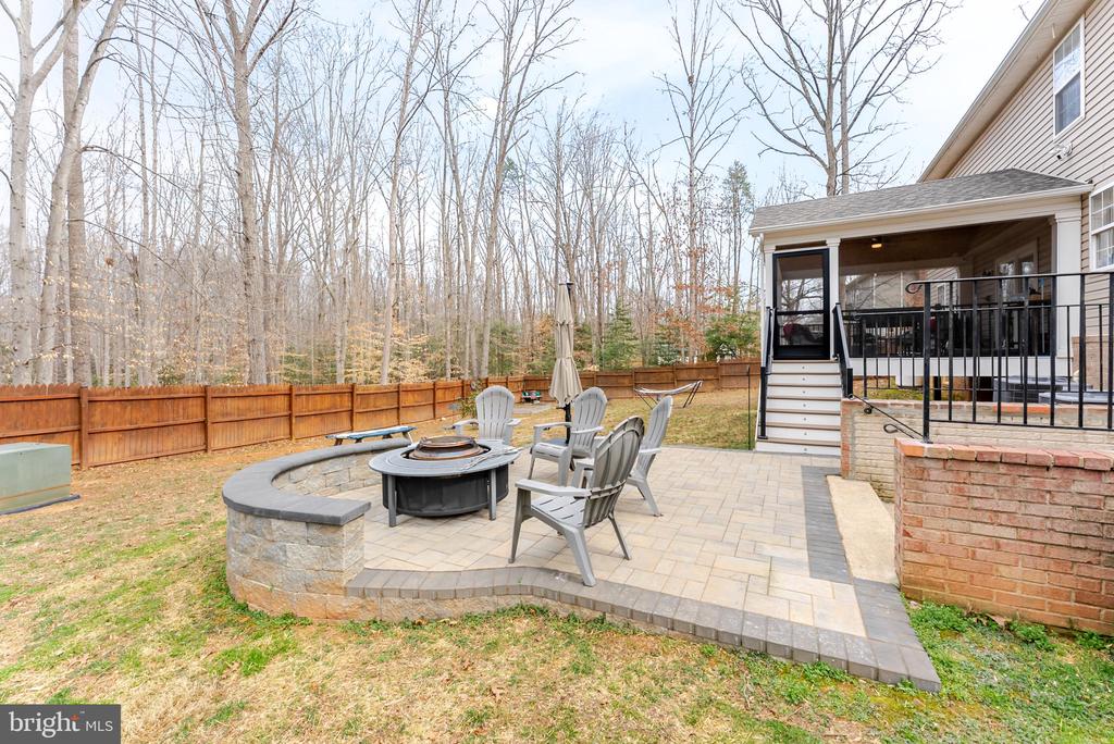 8007 PEMBROKE CIR, SPOTSYLVANIA, Virginia 22551, 4 Bedrooms Bedrooms, ,3 BathroomsBathrooms,Residential,8007 PEMBROKE CIR,VASP2038934 MLS # VASP2038934