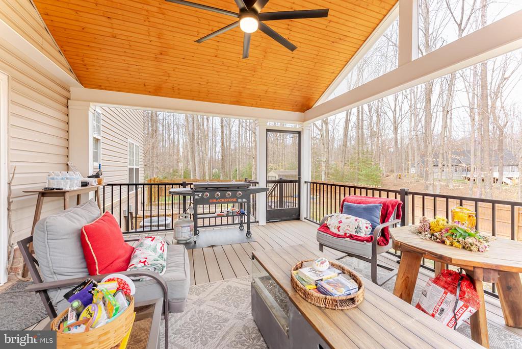 8007 PEMBROKE CIR, SPOTSYLVANIA, Virginia 22551, 4 Bedrooms Bedrooms, ,3 BathroomsBathrooms,Residential,8007 PEMBROKE CIR,VASP2038934 MLS # VASP2038934