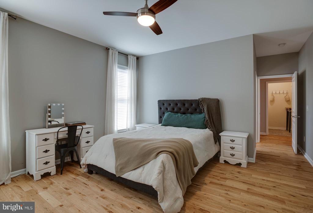 10137 LAKE CREST PL, CULPEPER, Virginia 22701, 4 Bedrooms Bedrooms, ,3 BathroomsBathrooms,Residential,10137 LAKE CREST PL,VACU2012974 MLS # VACU2012974