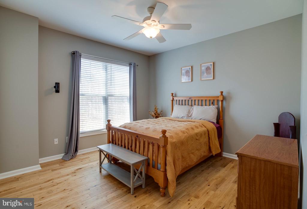 10137 LAKE CREST PL, CULPEPER, Virginia 22701, 4 Bedrooms Bedrooms, ,3 BathroomsBathrooms,Residential,10137 LAKE CREST PL,VACU2012974 MLS # VACU2012974