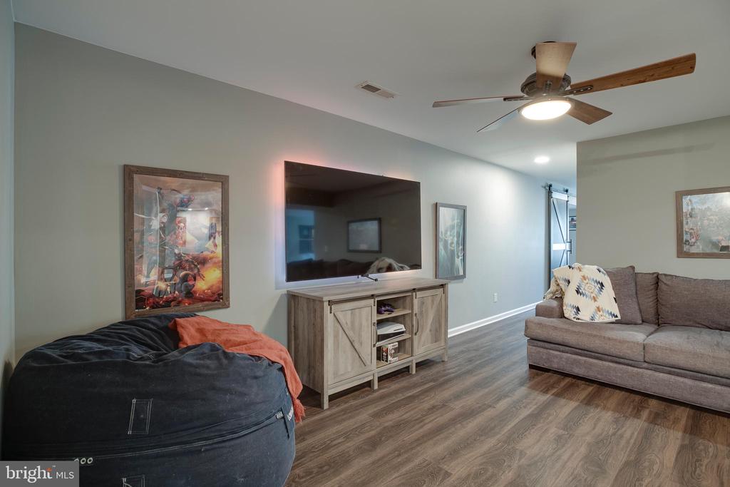 10137 LAKE CREST PL, CULPEPER, Virginia 22701, 4 Bedrooms Bedrooms, ,3 BathroomsBathrooms,Residential,10137 LAKE CREST PL,VACU2012974 MLS # VACU2012974