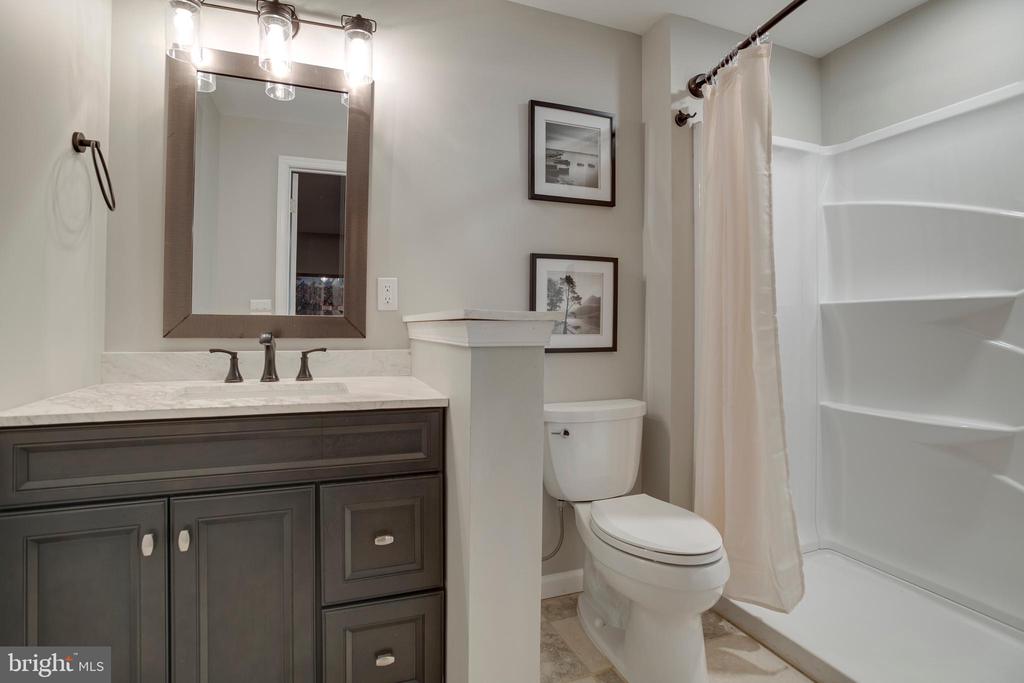 10137 LAKE CREST PL, CULPEPER, Virginia 22701, 4 Bedrooms Bedrooms, ,3 BathroomsBathrooms,Residential,10137 LAKE CREST PL,VACU2012974 MLS # VACU2012974