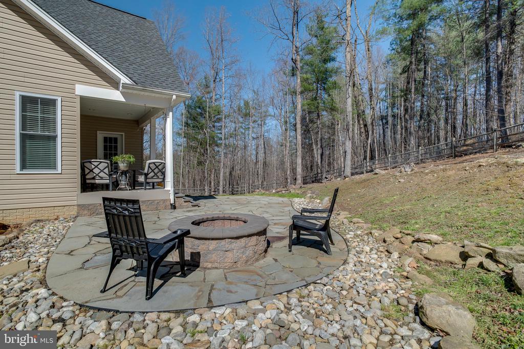 10137 LAKE CREST PL, CULPEPER, Virginia 22701, 4 Bedrooms Bedrooms, ,3 BathroomsBathrooms,Residential,10137 LAKE CREST PL,VACU2012974 MLS # VACU2012974