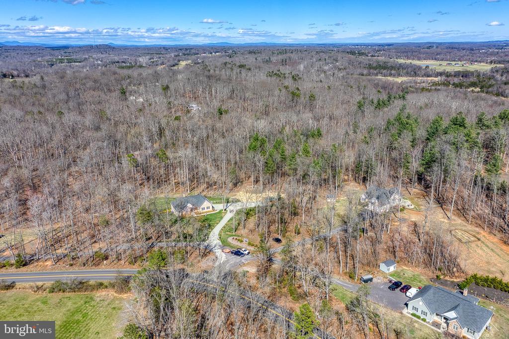 10137 LAKE CREST PL, CULPEPER, Virginia 22701, 4 Bedrooms Bedrooms, ,3 BathroomsBathrooms,Residential,10137 LAKE CREST PL,VACU2012974 MLS # VACU2012974