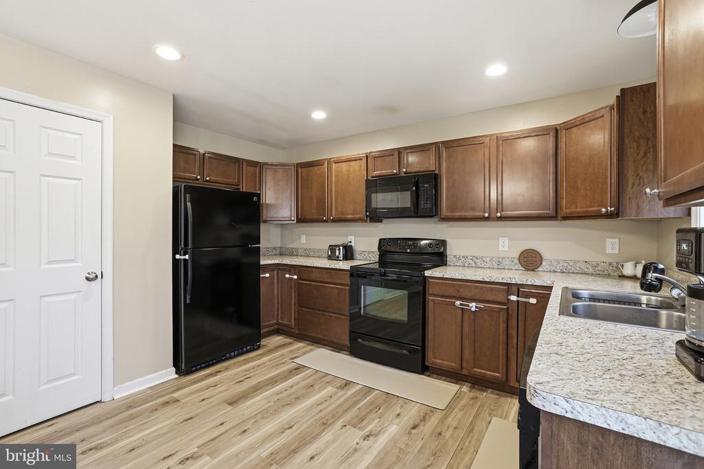 109 SPOTSLEE DR, SPOTSYLVANIA, Virginia 22551, 3 Bedrooms Bedrooms, ,2 BathroomsBathrooms,Residential,109 SPOTSLEE DR,VASP2040070 MLS # VASP2040070