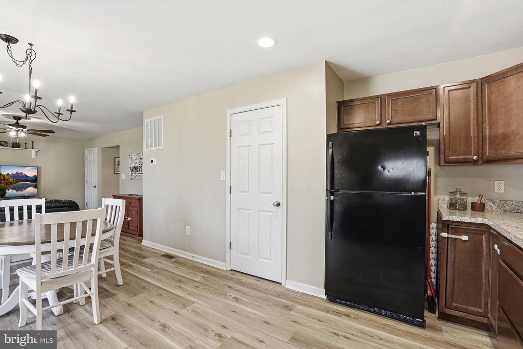 109 SPOTSLEE DR, SPOTSYLVANIA, Virginia 22551, 3 Bedrooms Bedrooms, ,2 BathroomsBathrooms,Residential,109 SPOTSLEE DR,VASP2040070 MLS # VASP2040070