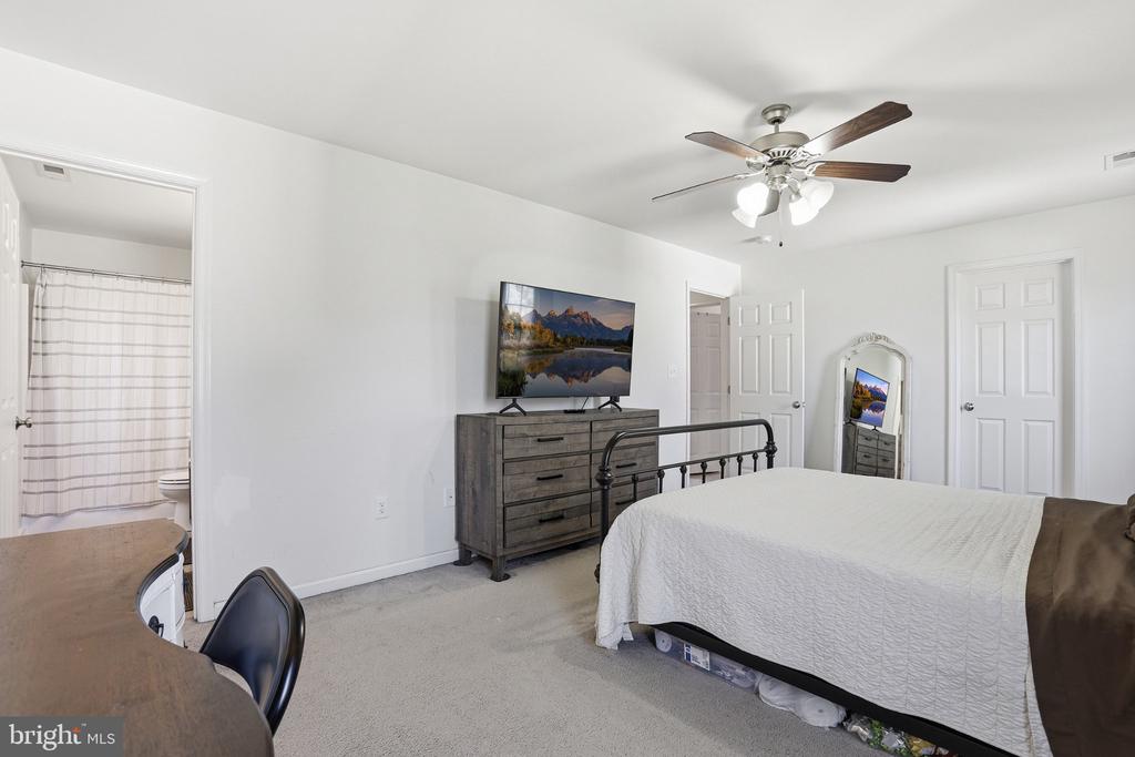 109 SPOTSLEE DR, SPOTSYLVANIA, Virginia 22551, 3 Bedrooms Bedrooms, ,2 BathroomsBathrooms,Residential,109 SPOTSLEE DR,VASP2040070 MLS # VASP2040070