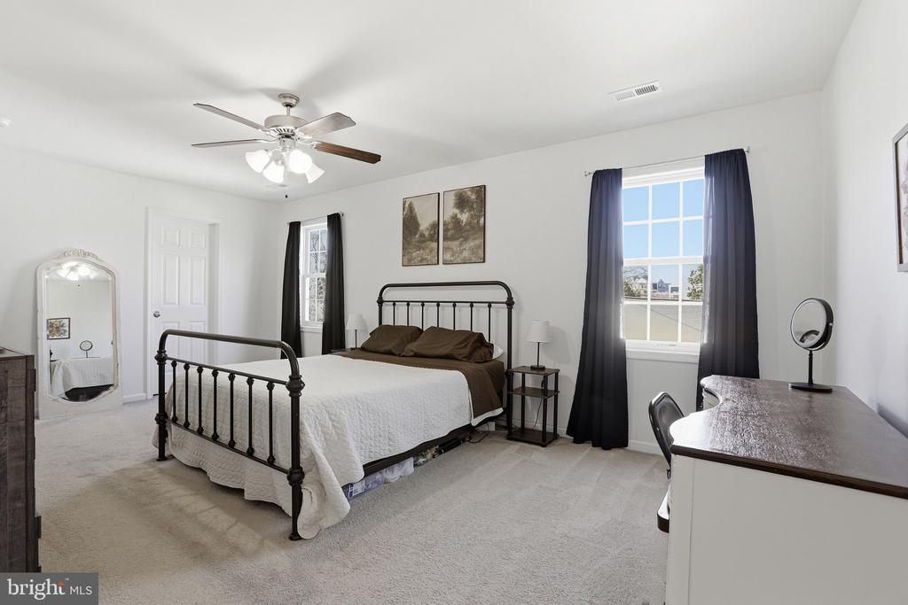 109 SPOTSLEE DR, SPOTSYLVANIA, Virginia 22551, 3 Bedrooms Bedrooms, ,2 BathroomsBathrooms,Residential,109 SPOTSLEE DR,VASP2040070 MLS # VASP2040070