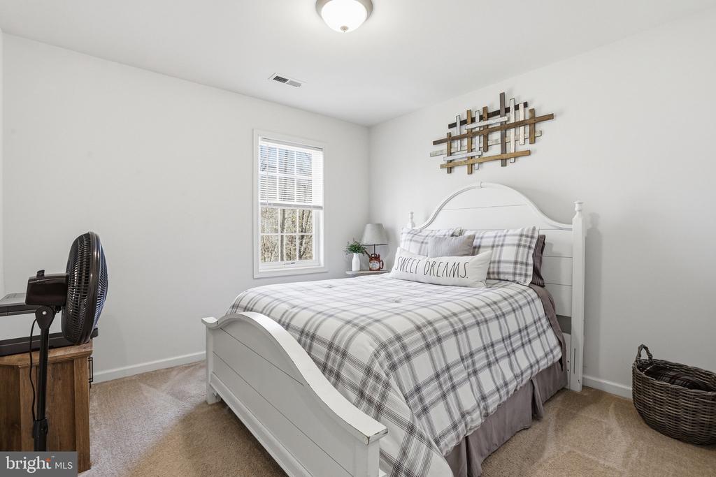 109 SPOTSLEE DR, SPOTSYLVANIA, Virginia 22551, 3 Bedrooms Bedrooms, ,2 BathroomsBathrooms,Residential,109 SPOTSLEE DR,VASP2040070 MLS # VASP2040070