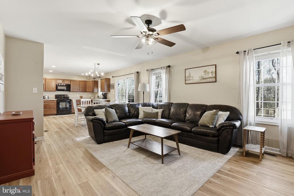 109 SPOTSLEE DR, SPOTSYLVANIA, Virginia 22551, 3 Bedrooms Bedrooms, ,2 BathroomsBathrooms,Residential,109 SPOTSLEE DR,VASP2040070 MLS # VASP2040070