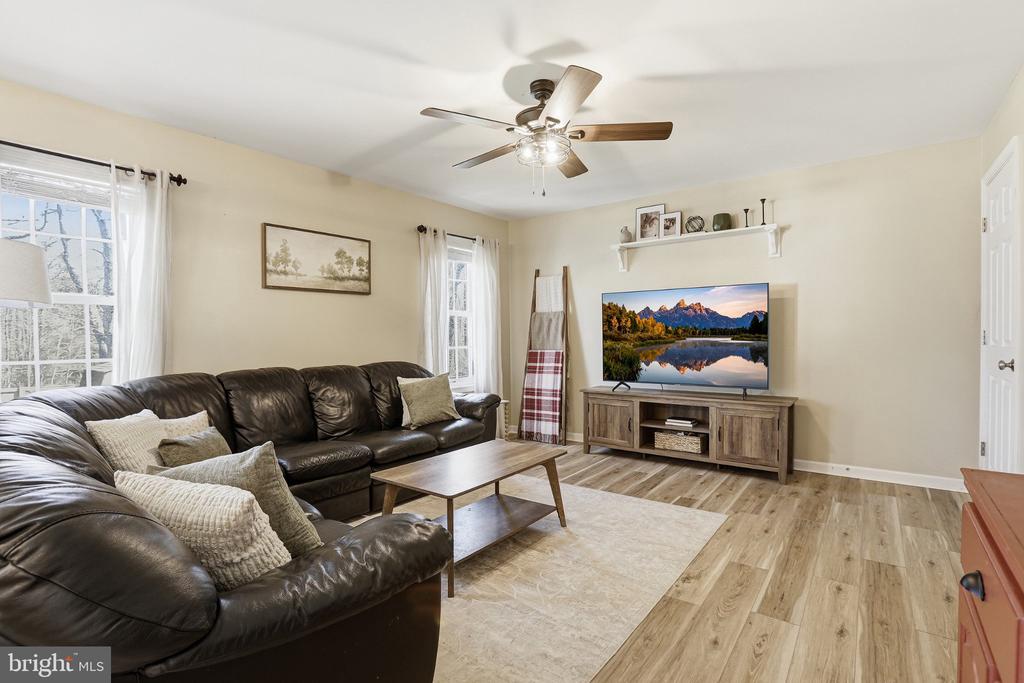 109 SPOTSLEE DR, SPOTSYLVANIA, Virginia 22551, 3 Bedrooms Bedrooms, ,2 BathroomsBathrooms,Residential,109 SPOTSLEE DR,VASP2040070 MLS # VASP2040070