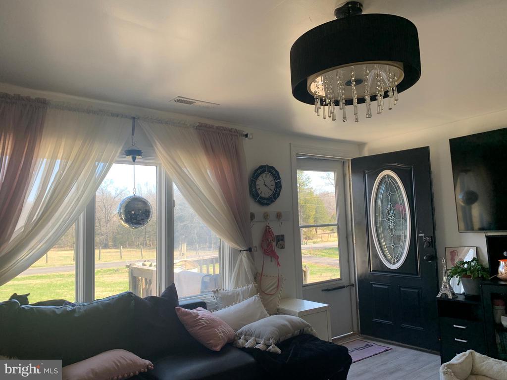 21538 MT PONY RD, CULPEPER, Virginia 22701, 2 Bedrooms Bedrooms, ,1 BathroomBathrooms,Residential,21538 MT PONY RD,VACU2012440 MLS # VACU2012440