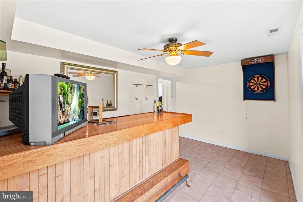 12201 STONEHENGE DR, FREDERICKSBURG, Virginia 22407, 4 Bedrooms Bedrooms, ,3 BathroomsBathrooms,Residential,12201 STONEHENGE DR,VASP2040134 MLS # VASP2040134