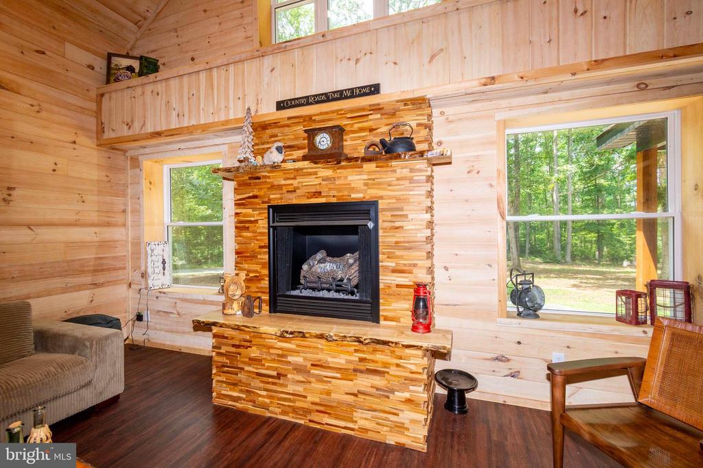 18184 CRAWFORD LN, GORDONSVILLE, Virginia 22942, 4 Bedrooms Bedrooms, ,3 BathroomsBathrooms,Residential,18184 CRAWFORD LN,VAOR2013652 MLS # VAOR2013652