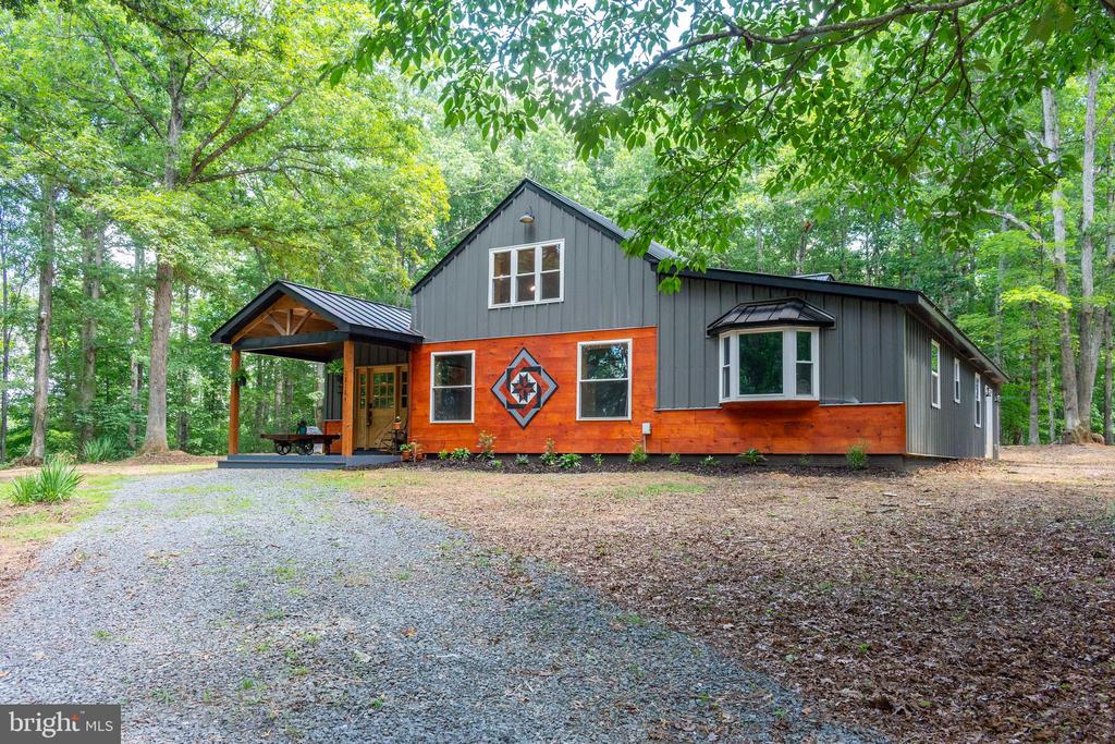 18184 CRAWFORD LN, GORDONSVILLE, Virginia 22942, 4 Bedrooms Bedrooms, ,3 BathroomsBathrooms,Residential,18184 CRAWFORD LN,VAOR2013652 MLS # VAOR2013652