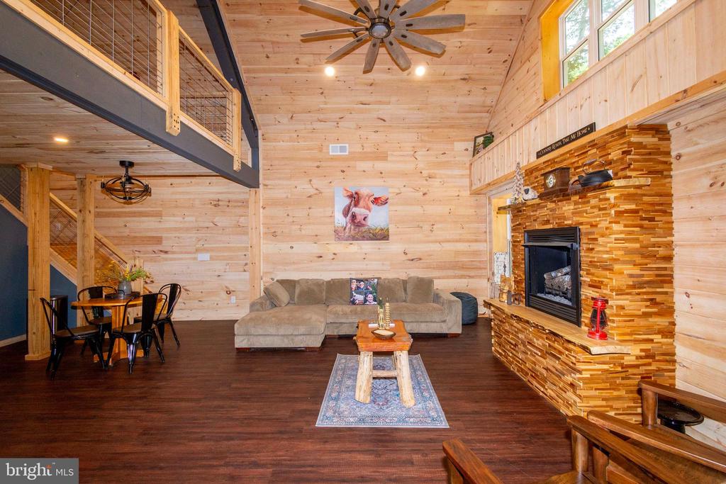 18184 CRAWFORD LN, GORDONSVILLE, Virginia 22942, 4 Bedrooms Bedrooms, ,3 BathroomsBathrooms,Residential,18184 CRAWFORD LN,VAOR2013652 MLS # VAOR2013652