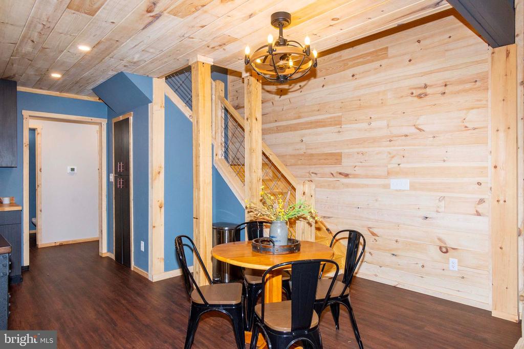 18184 CRAWFORD LN, GORDONSVILLE, Virginia 22942, 4 Bedrooms Bedrooms, ,3 BathroomsBathrooms,Residential,18184 CRAWFORD LN,VAOR2013652 MLS # VAOR2013652