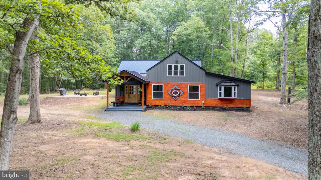 18184 CRAWFORD LN, GORDONSVILLE, Virginia 22942, 4 Bedrooms Bedrooms, ,3 BathroomsBathrooms,Residential,18184 CRAWFORD LN,VAOR2013652 MLS # VAOR2013652