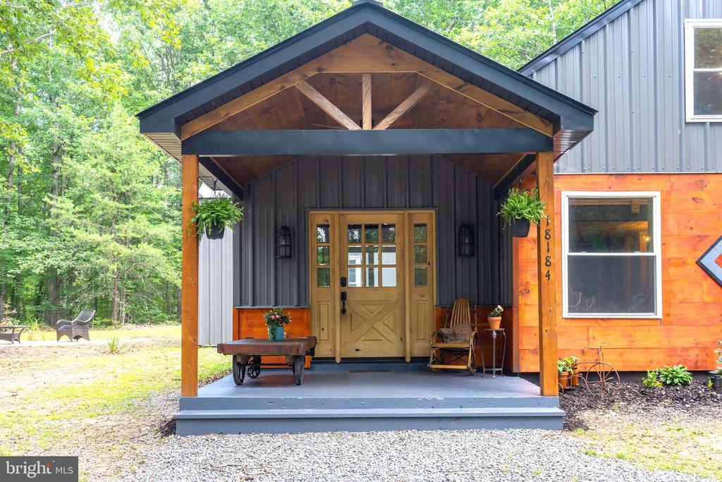 18184 CRAWFORD LN, GORDONSVILLE, Virginia 22942, 4 Bedrooms Bedrooms, ,3 BathroomsBathrooms,Residential,18184 CRAWFORD LN,VAOR2013652 MLS # VAOR2013652