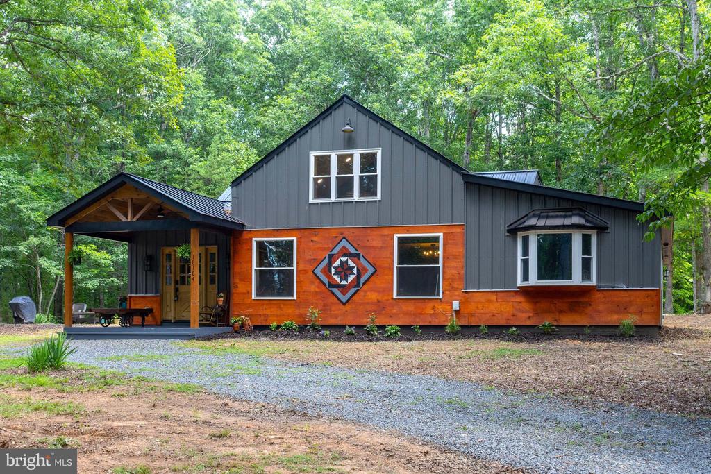 18184 CRAWFORD LN, GORDONSVILLE, Virginia 22942, 4 Bedrooms Bedrooms, ,3 BathroomsBathrooms,Residential,18184 CRAWFORD LN,VAOR2013652 MLS # VAOR2013652