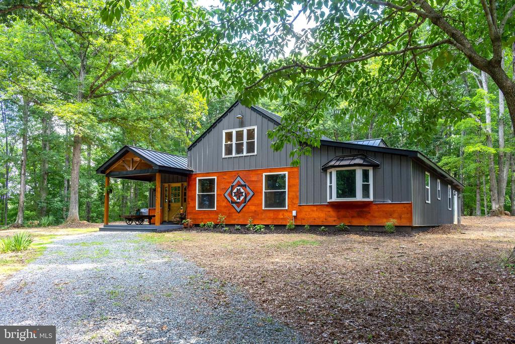 18184 CRAWFORD LN, GORDONSVILLE, Virginia 22942, 4 Bedrooms Bedrooms, ,3 BathroomsBathrooms,Residential,18184 CRAWFORD LN,VAOR2013652 MLS # VAOR2013652