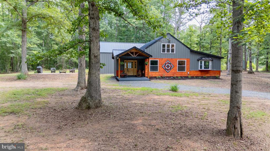 18184 CRAWFORD LN, GORDONSVILLE, Virginia 22942, 4 Bedrooms Bedrooms, ,3 BathroomsBathrooms,Residential,18184 CRAWFORD LN,VAOR2013652 MLS # VAOR2013652